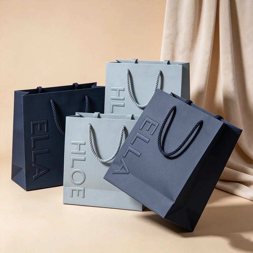 Logo Personnalisé Gravure Imprimé Embossed Paperboard Handbag With Ruban
