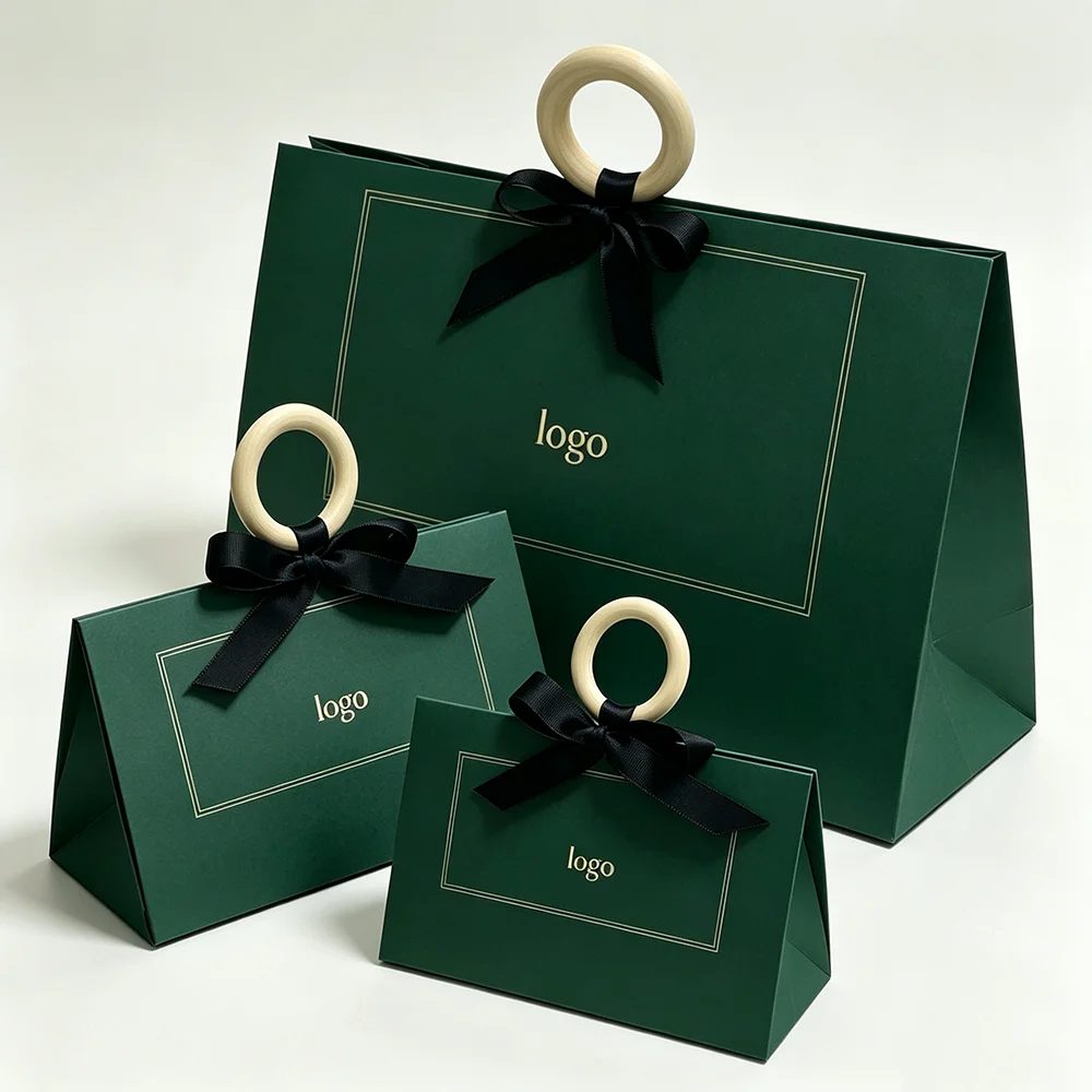 Personnalisé Luxe Triangle Cosmetics Boîte Candy Parfum Cadeau Papier Emballage